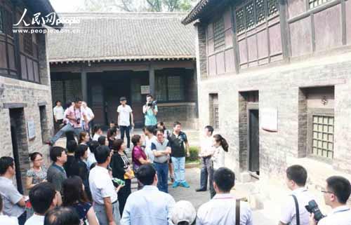 ���L�F(tu��n)�ɆT�ڰ�·܊һ���Ŏ�˾��fַ�J(r��n)�� (t��ng)ȡ�v������ꑼӽ� �z��