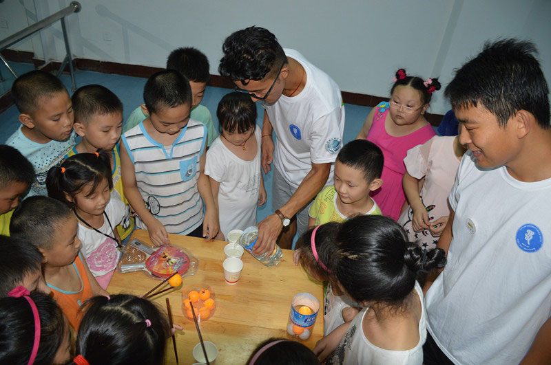 ����׌������������뼯�w��־Ը�ߎ��I(l��ng)���ӂ��汧�F(tu��n)����ƹ���򡢊Aƹ������Ʊ��Α���