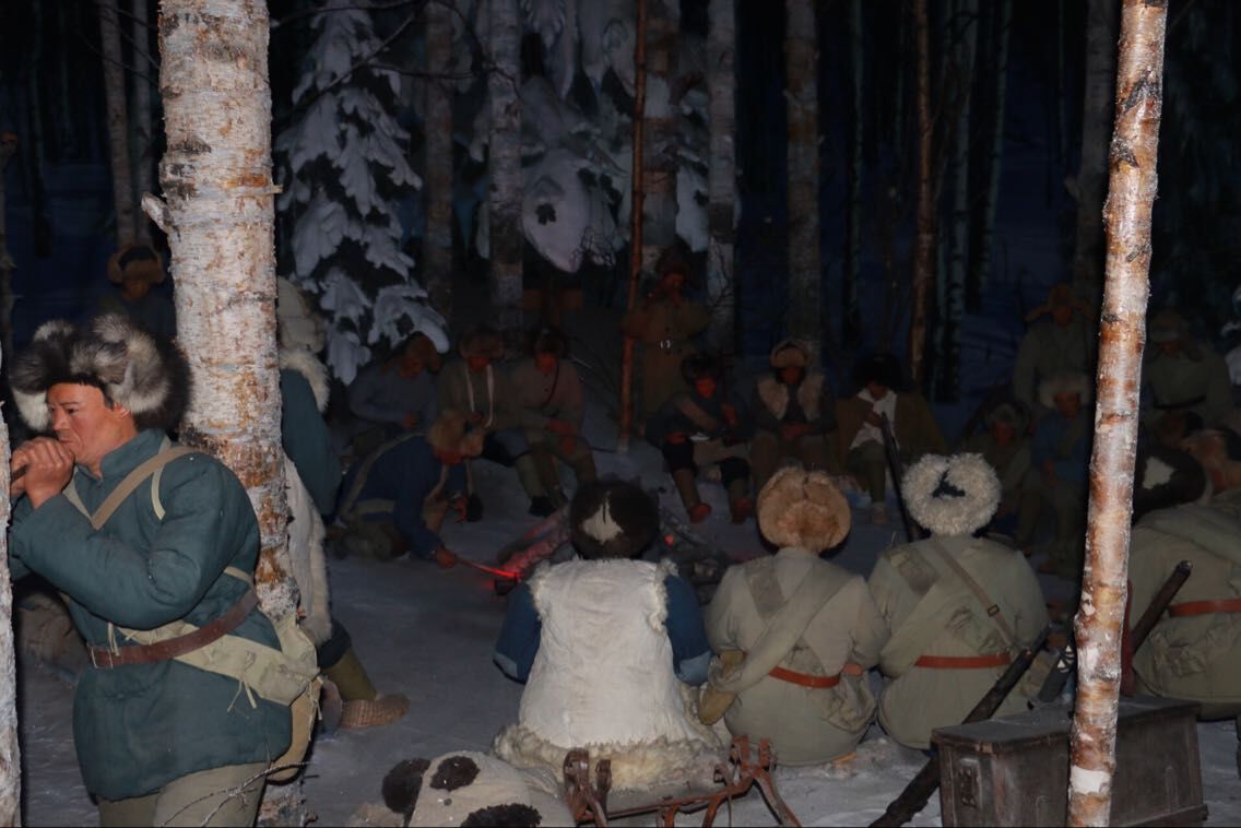 ���š�һ�ˡ��o(j��)���^��(n��i)��ӳ��(li��n)��(zh��n)ʿ��η��(y��n)����Ӣ�¿������龰Ϟ��Ⱥ����ꑼӽ� �z��