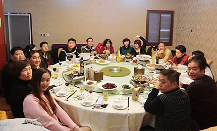 ���İ�̎�����l(xi��ng)���ҵļ��l(xi��ng)�������ھW(w��ng)���´����L����У���(sh��)�������Ը��صľW(w��ng)��ͨ�^�R�^�����ֺ�΢ҕ�lӛ����Լ��ڼ��l(xi��ng)����Ҋ�������@Щƽ���Ľ�����������֟o���B͸������Đ������^��ÿһ�c΢С��׃�������ǰl(f��)�����l(xi��ng)�H��߅�Ĵ��������ܽo�l(xi��ng)�H���������ī@�ø����͌��Լ����l(xi��ng)���Ժ����M�㡭��Ԕ���� 