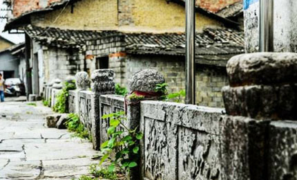 �e�ݹ��(zh��n)�����ƾõĚvʷ�����˹��e�ݳ������Ļ����N(y��n)�������S���Ěvʷ���ľ��^���C�����e�(y��ng)�vʷ���ľ��^�ľ��A����Ԕ��(x��)������CZYYW ���e�(y��ng)�h�e�ݹ��(zh��n) Ͷ�� 