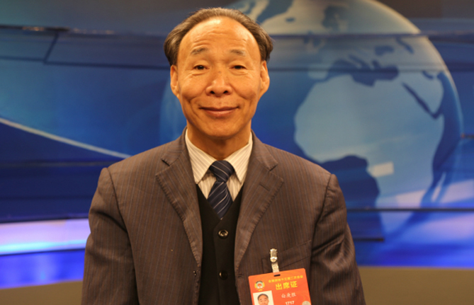 全國(guó)政協(xié)常委、中國(guó)作家協(xié)會(huì)副主席白庚勝：民族文化的保護(hù)與發(fā)展