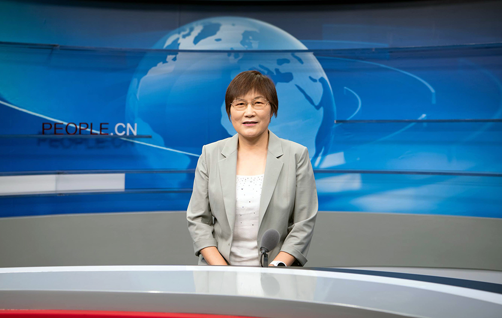 中國兒童中心黨委書記叢中笑接受人民網(wǎng)采訪。人民網(wǎng) 楊華龍攝