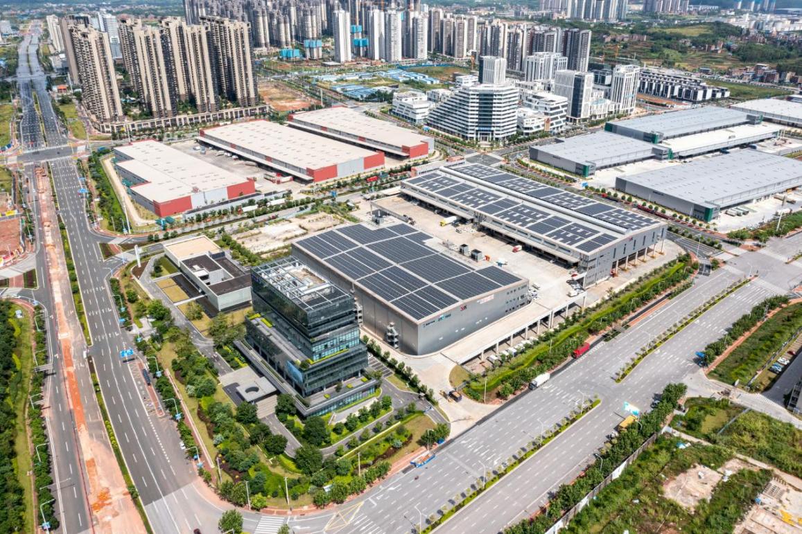 中新南寧國際物流園航拍圖。 人民網(wǎng) 嚴立政攝