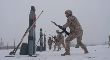 感受這份氣勢！雪中練兵殺聲響亮